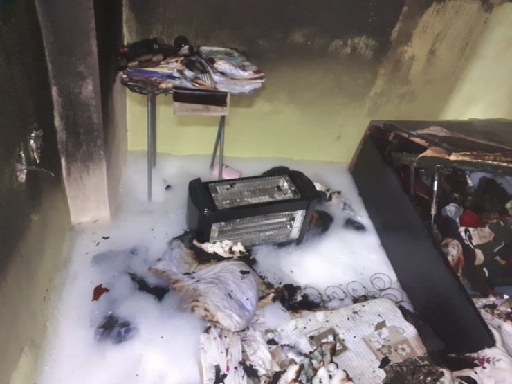 Samandağ’da Ev Yangını Korkuttu