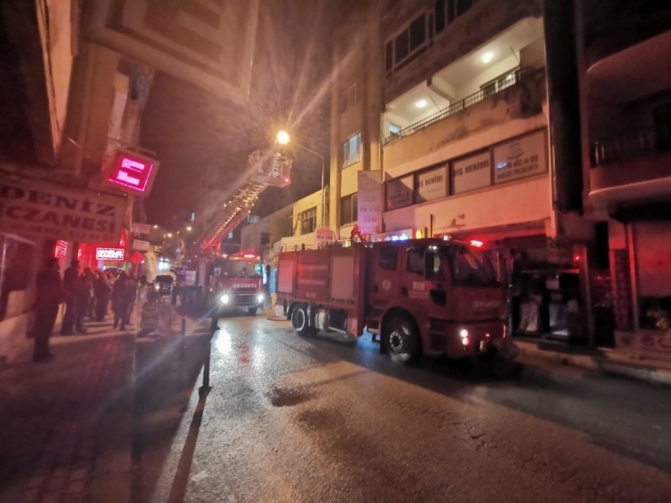 Samandağ’da Ev Yangını Korkuttu