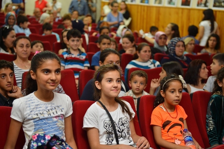 İzmir’de Çocuklara Tatil Sineması