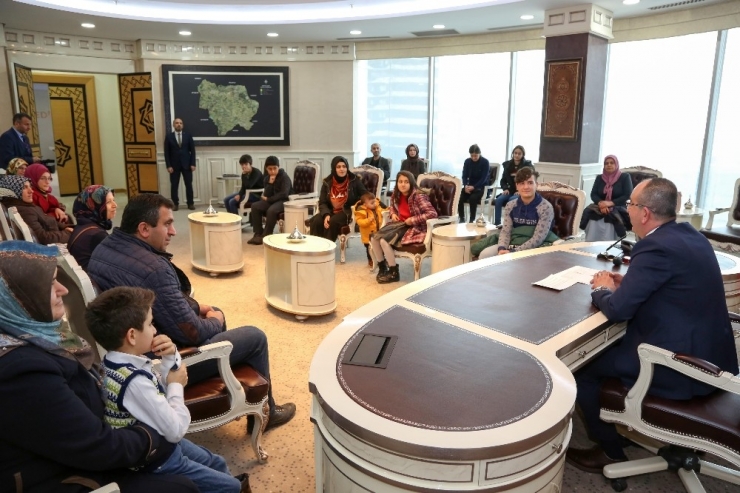 Başkan Kavuş, En Çok Kitap Okuyanları Ödüllendirdi