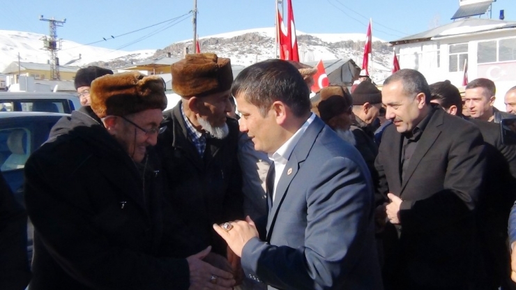 Kaymakam Ve Milletvekiline Atlı Karşılama