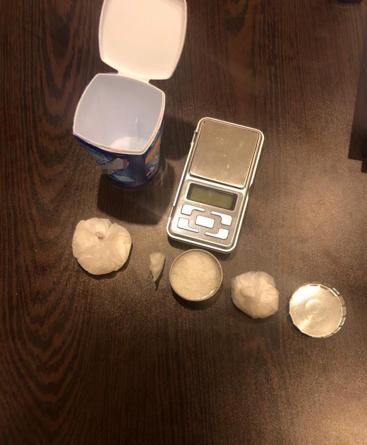 Uyuşturucu Satarken Suçüstü Yakalandılar