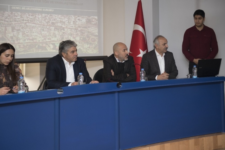 Mersin Kent Merkezinin Trafik Sorunu Yeniden Ele Alınıyor