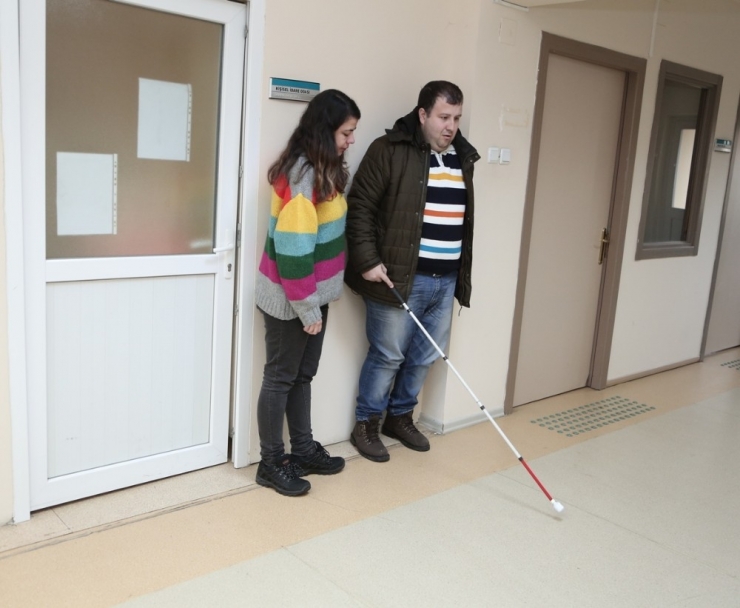 Nilüfer Belediyesinden Engellilere Ücretsiz Kitap Servisi