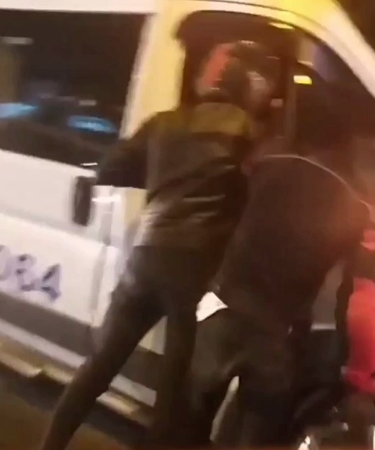 İstanbul’da Öfkeli Motosiklet Sürücülerinin Kavgaları Kamerada