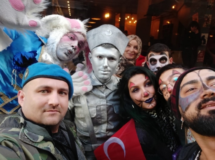 Sosyal Medyadan Örgütlenen Gezginler 500 Çocuğu Sevindirdi