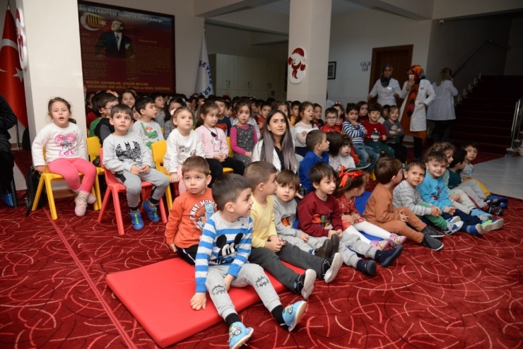 Altındağ Kreşlerinde Karagöz Günleri