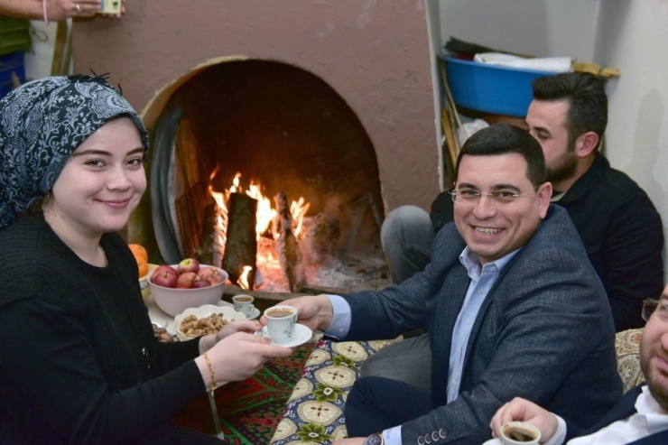 Başkan Tütüncü, Üreticiyle Sera Nöbetinde