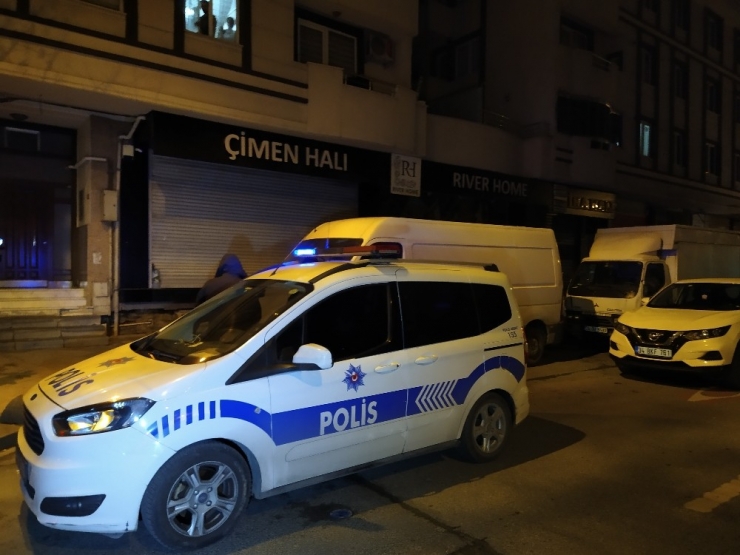 Soygunu Engellemek İsteyen Vatandaş Hırsızlar Tarafından Vuruldu: 1 Yaralı