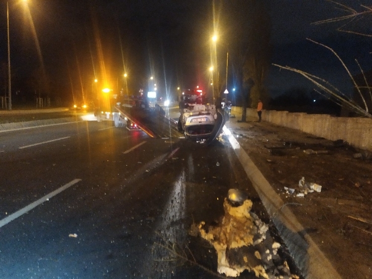 Bakırköy’de Ortalığı Savaş Alanına Çeviren Kazadan Sağ Çıktı