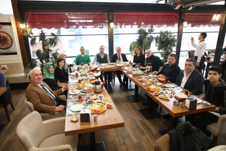 Kibar: "Birlik Ve Beraberlik Esnafımızın Kazançlarının Artmasına Yol Açacaktır”