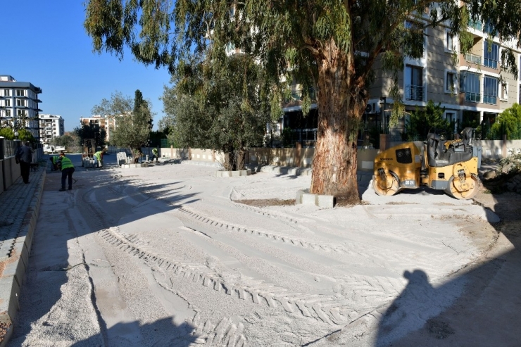 Çiğli’de Yollar Yenileniyor