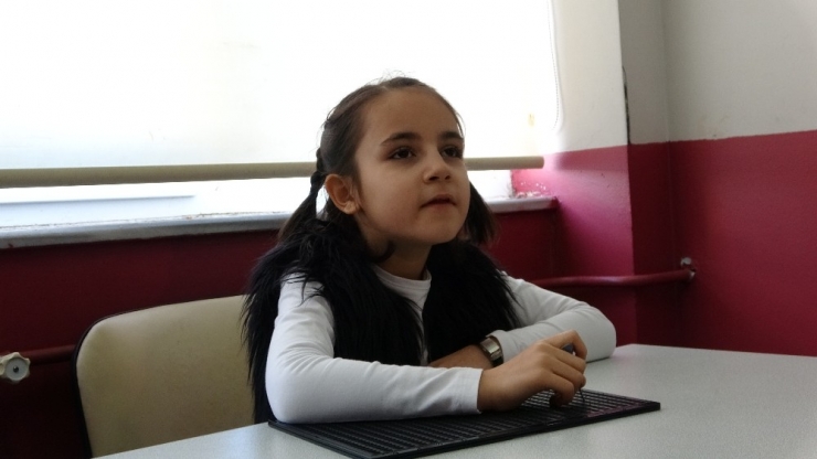 Cumhurbaşkanı Erdoğan İle Görüşen Görme Engelli Öğrenciler O Anları Anlattı