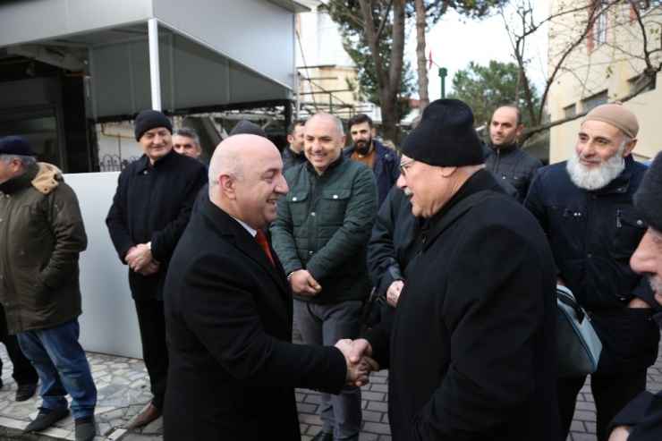 Başkan Bıyık, Umre Yolculuğuna Çıkan Vatandaşları Uğurladı