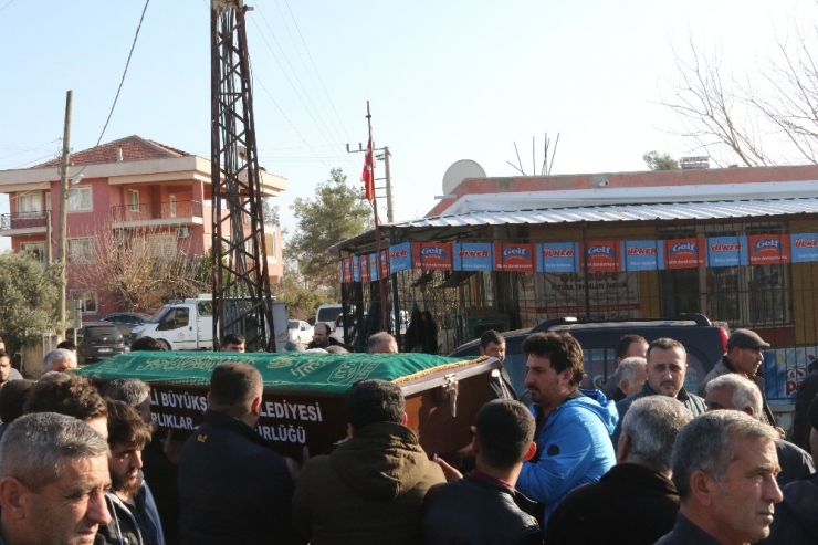 Denizli’de 3 Kişiyi Öldürüp İntihar Eden Şahıs Toprağa Verildi