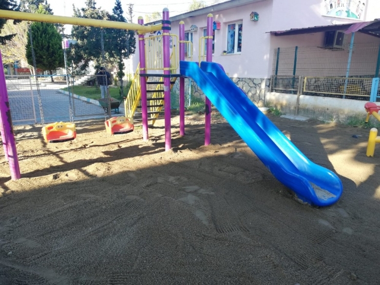 Didim Park Ve Bahçeler Müdürlüğü Çalışmalarını Sürdürüyor