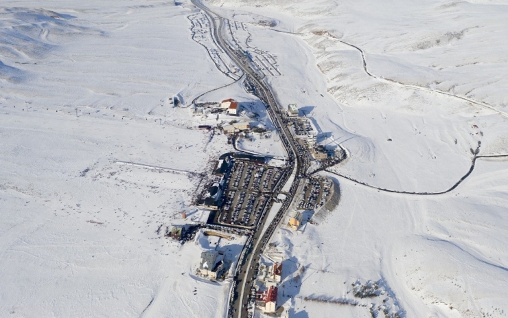 Erciyes, Hafta Sonu 53 Şehirden 90 Bin Ziyaretçi Ağırladı