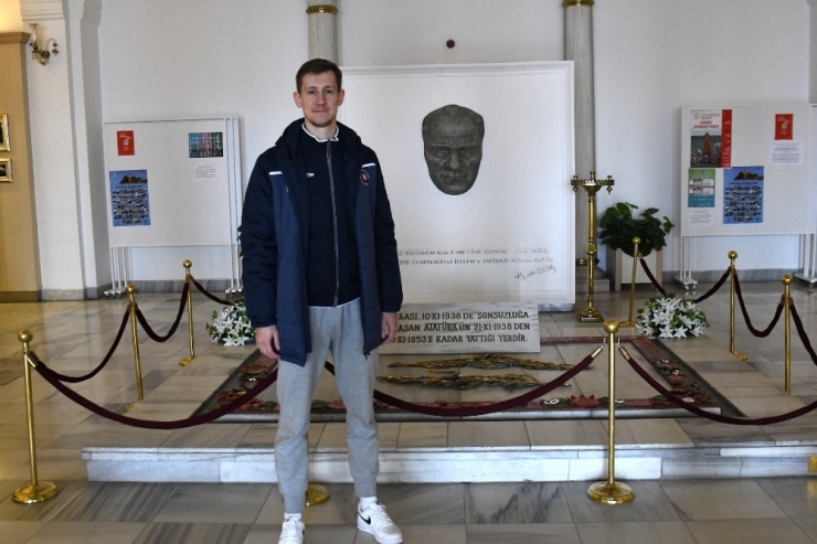 Halkbanklı Voleybolcu Dmitrii Bahov: "İkinci Devrede Çok Daha Fazla Çalışacağız"