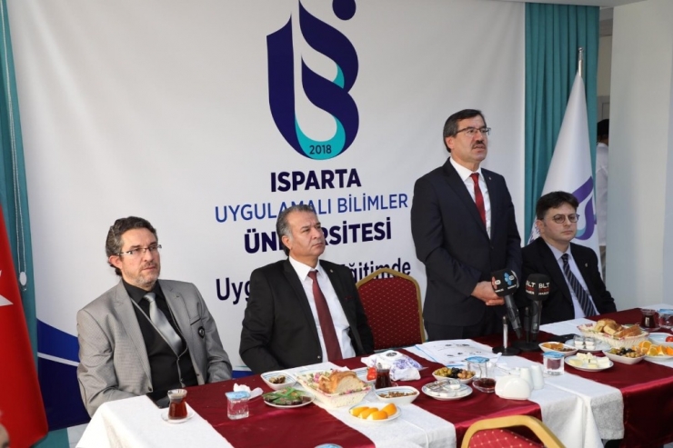 Isubü, Gazetecileri Konuk Etti