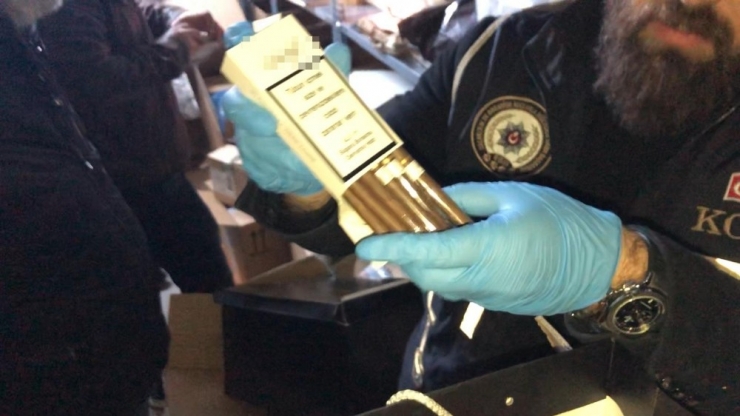 İstanbul’da Kaçak Puro Operasyonu: 234 Bin Ürün Ele Geçirildi