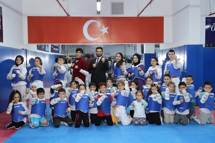 Kağıthane’de Geleceğin Şampiyonları Yetişiyor