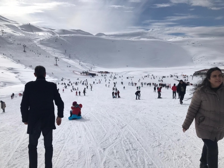Bingöl’de Kayak Merkezi Yoğun İlgi Görüyor