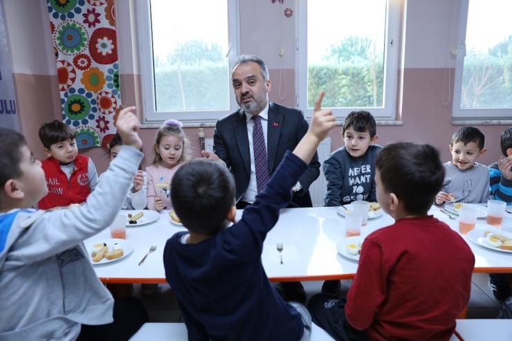 Başkan Amca’dan Ballı Ekmek