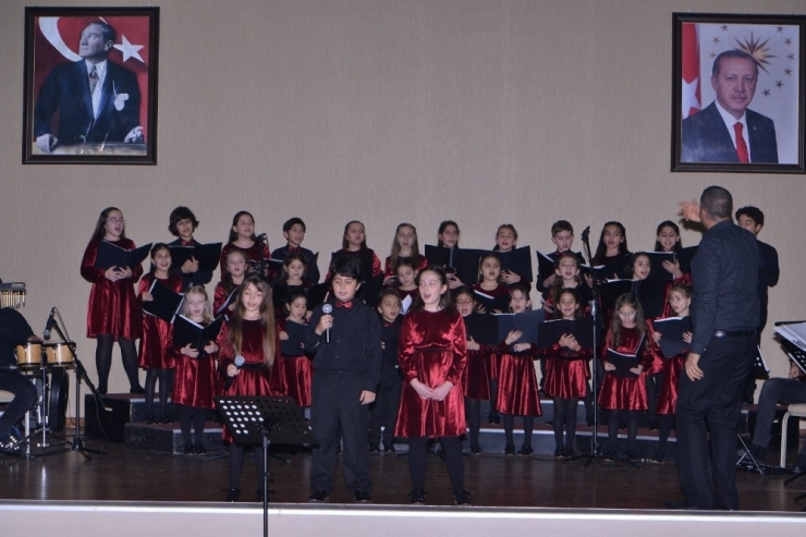 Büyükşehir Çocuk Korosu’nun Konserine Yoğun İlgi