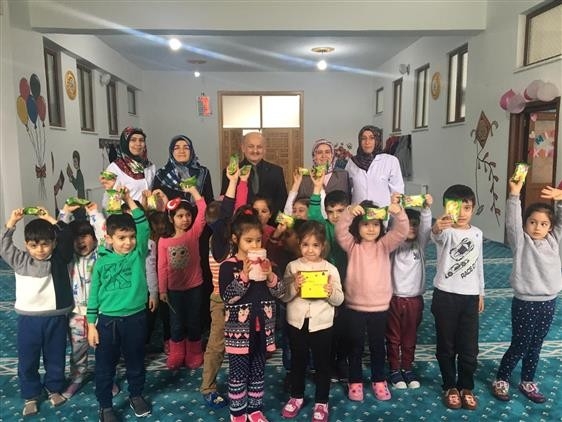 Miniklerden, "Her Sınıfın Bir Yetim Kardeşi Var" Projesi