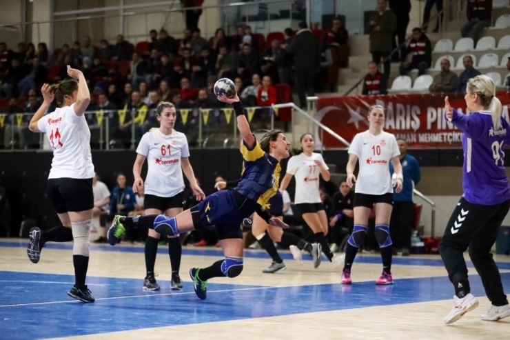 Muratpaşalı Kadın Hentbolcular Galibiyetle Başladı