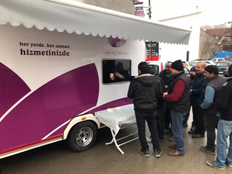 Safranbolu Belediyesi’nden Sabahları Ücretsiz Sıcak Çorba Servisi