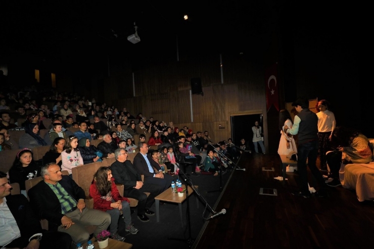 Başkan Yüce, Sgm’nin İlk Dönem Kapanış Programına Katıldı