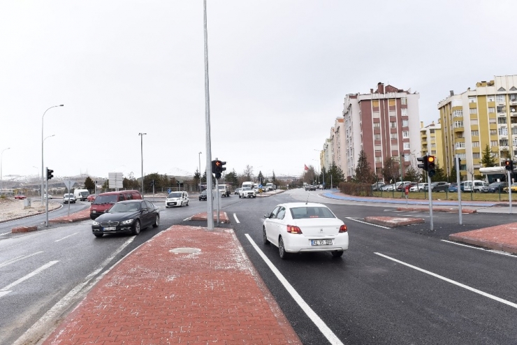 Konya Büyükşehir, Kavşaklarda Akıllı Sinyalizasyon Uyguluyor