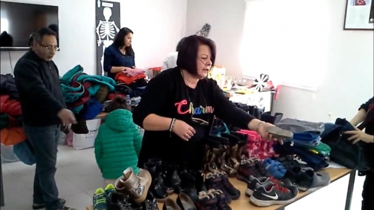 Tarım İşçilerine İnsani Yardım Malzemesi Dağıtıldı