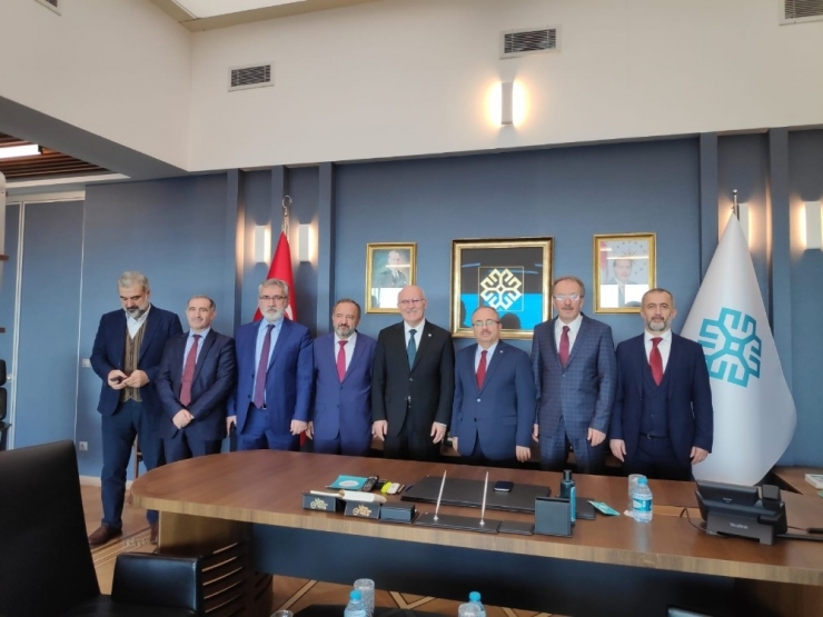 Rektör Uzun, Türkiye Maarif Vakfı İşbirliği İstişare Toplantısına Katıldı