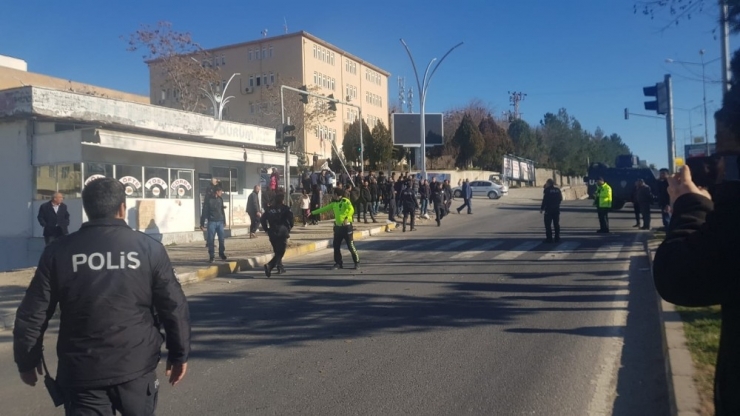 Diyarbakır’da Feci Kaza, Araçtan Fırlayan Vatandaş Ağır Yaralandı