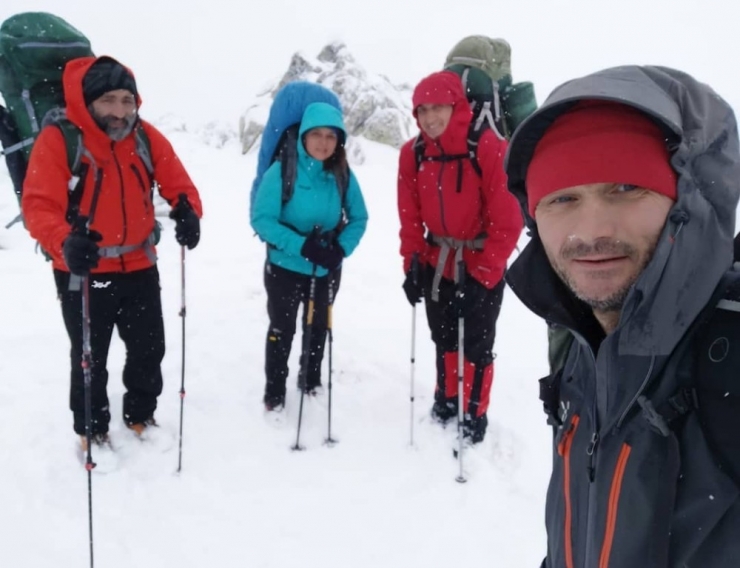 Bursalı Dağcılar Uludağ’da -7 Derece Soğuğa Rağmen Gece Yürüyüşü Yaptı