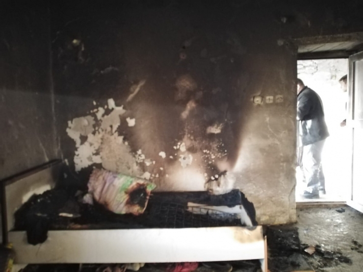 Elektrikli Battaniyeye Kaçırdığı İdrar Hayatına Mal Oldu