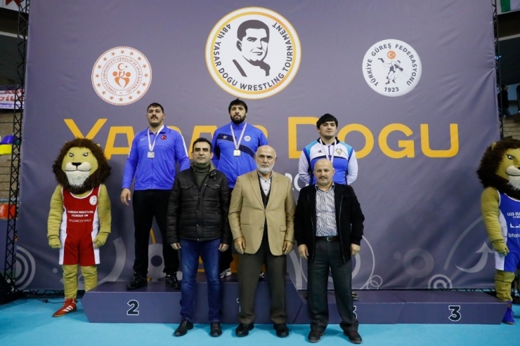 Tanju, Yaşar Doğu’dan Gümüş İle Döndü