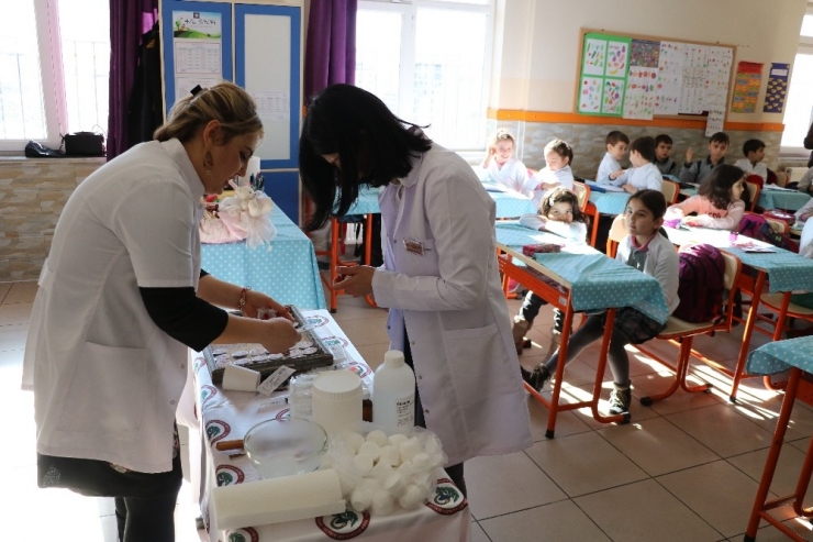 Öğrencilere El Kremi Yapmayı Öğrettiler
