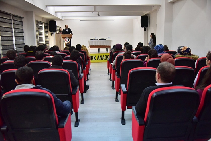 Rektör Çakmak, Lise Öğrencileri İle Buluştu