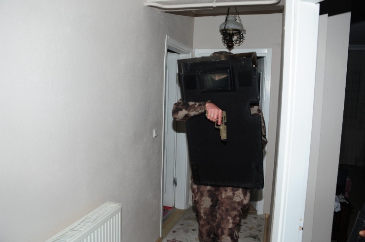 Kocaeli’de Aranan 28 Suçlu Yakalandı