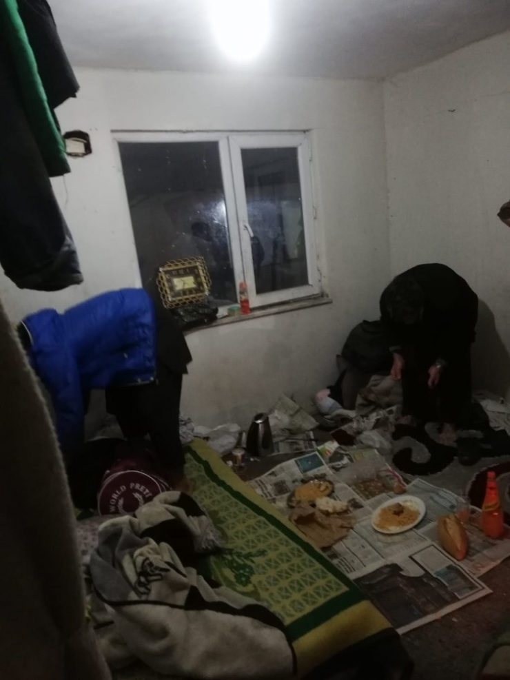 Hurdacılara Yapılan Baskında 21 Düzensiz Göçmen Yakalandı