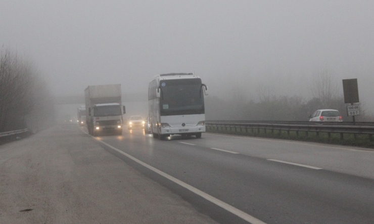 Kocaeli Yeni Güne Sisle Uyandı