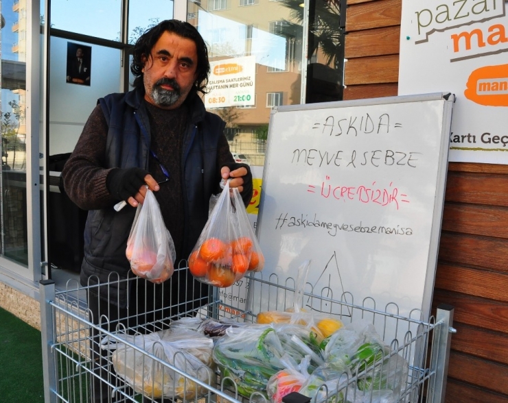 Üniversitelilerin Yüzü “Askıda Meyve, Sebze” İle Güldü