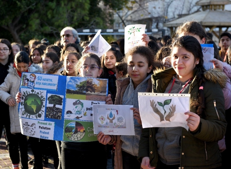Başkan Uysal, Çevreci Öğrencileri Kutladı