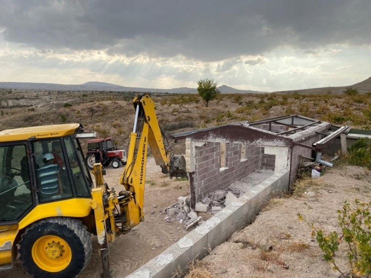 Göreme’de 46 Kaçak Yapı Yıkıldı