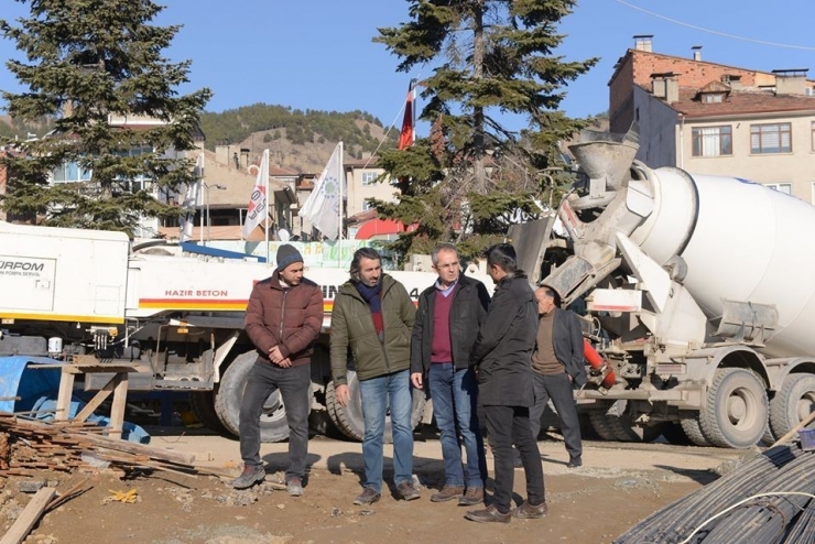 Kaymakam Pişkin, Hükümet Konağı İnşaatında İncelemelerde Bulundu