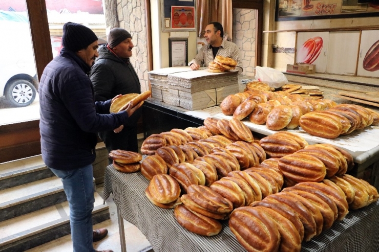Yozgat’ta Yılda 600 Bin Parmak Çörek Tüketiliyor