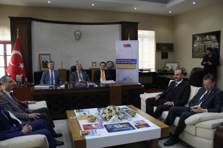 Telsiai Ve Szarvas Belediye Başkanları’ndan Aşgın’a Ziyaret